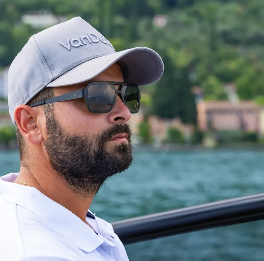 Capitano Professionita Di Prestige Boat