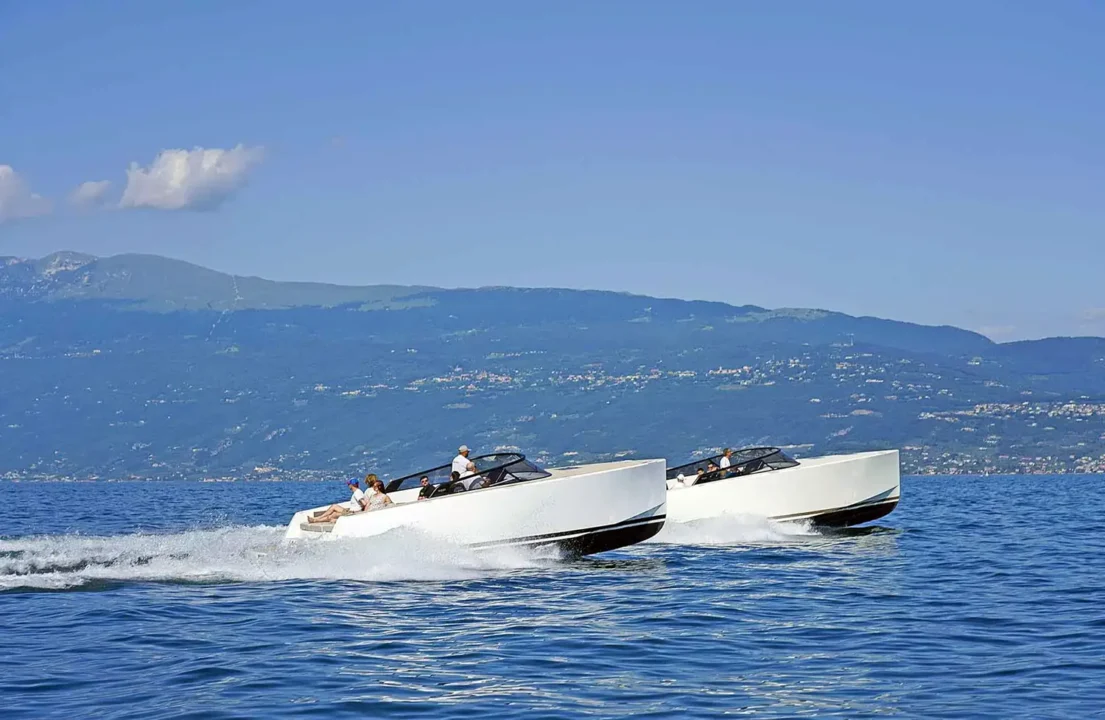 Trasferimenti e Taxi Boat Lago di Garda - Transfers and Taxi Boat Service Lake Garda