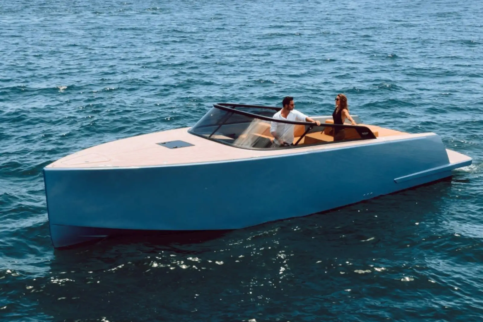 Tour in Yacht VanDutch32 on Lake Garda